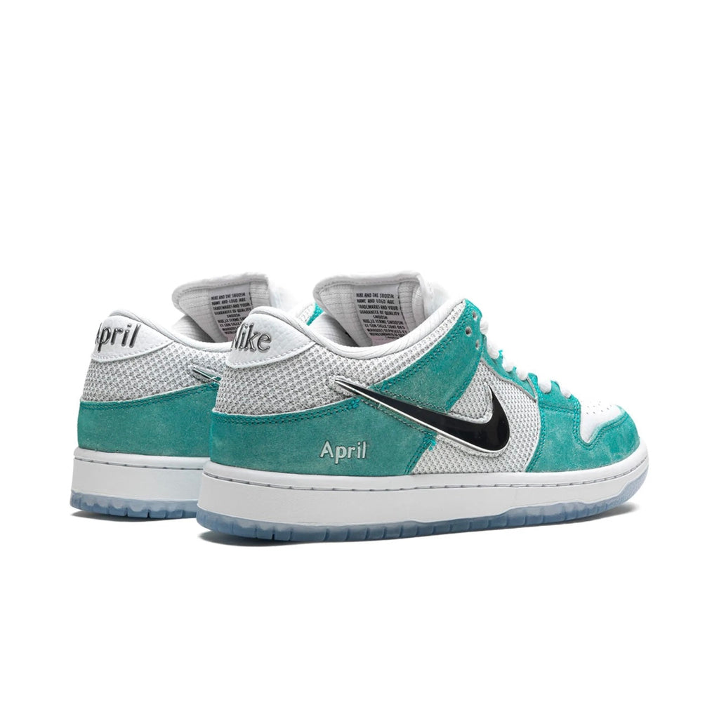 Dunk SB Low - April